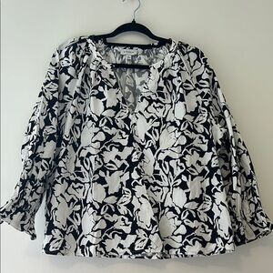 Evereve Floral Blouse in Black and White